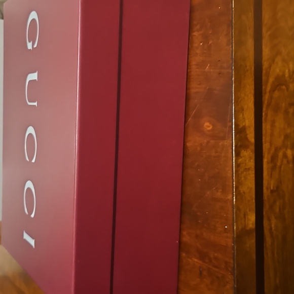Authentic Gucci Burgundy Large Shoe Box - Picture 5 of 6